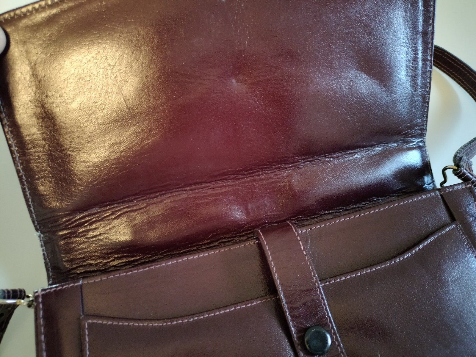 Vintage Sophisticated Burgundy Italian Leather Small Shoulder Briefcase