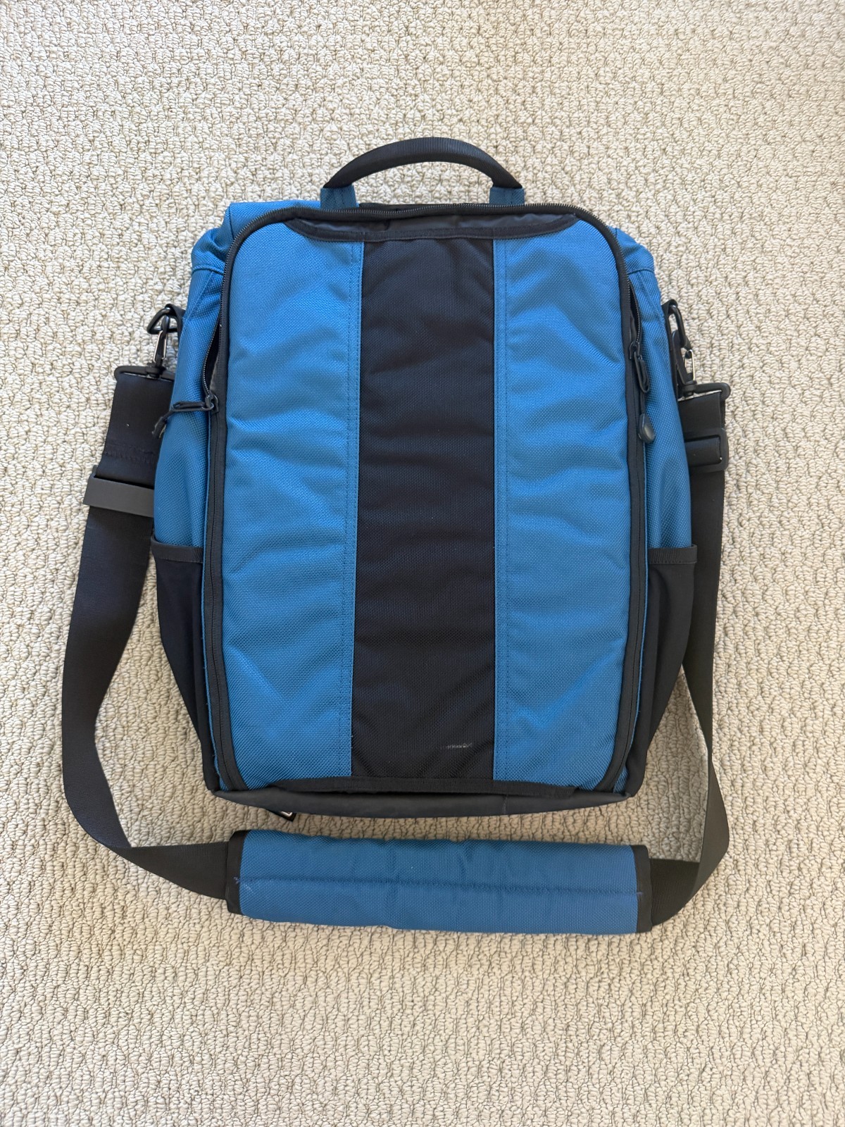 Timbuk2 Vertical Blogger Padded Messenger Laptop Bag Tote Shoulder Navy Gray