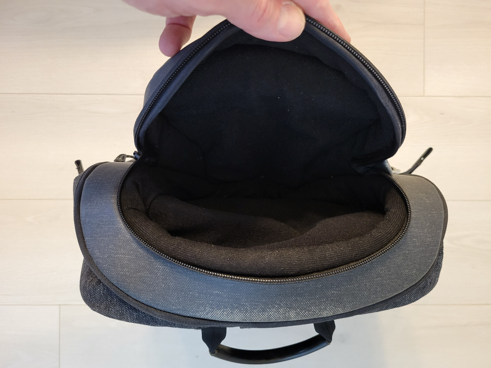 Oakley Backpack Voyage 25 Black Mens Travel Nylon Bag Everyday
