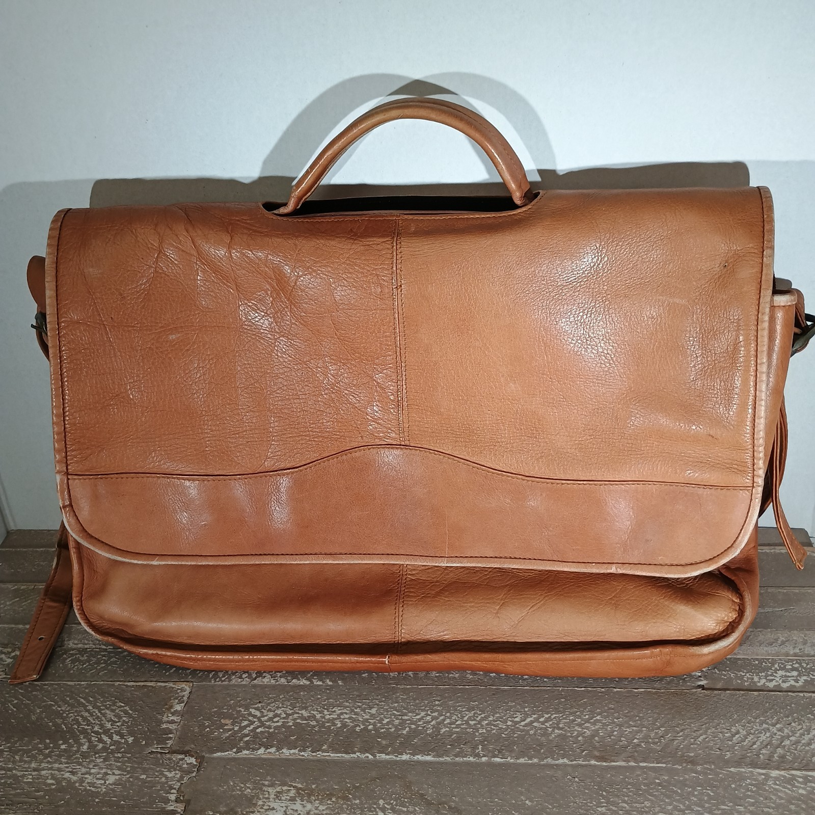 Leather Messenger Bag Briefcase Men’s Light Brown/Tan Soft Leather Great Patina
