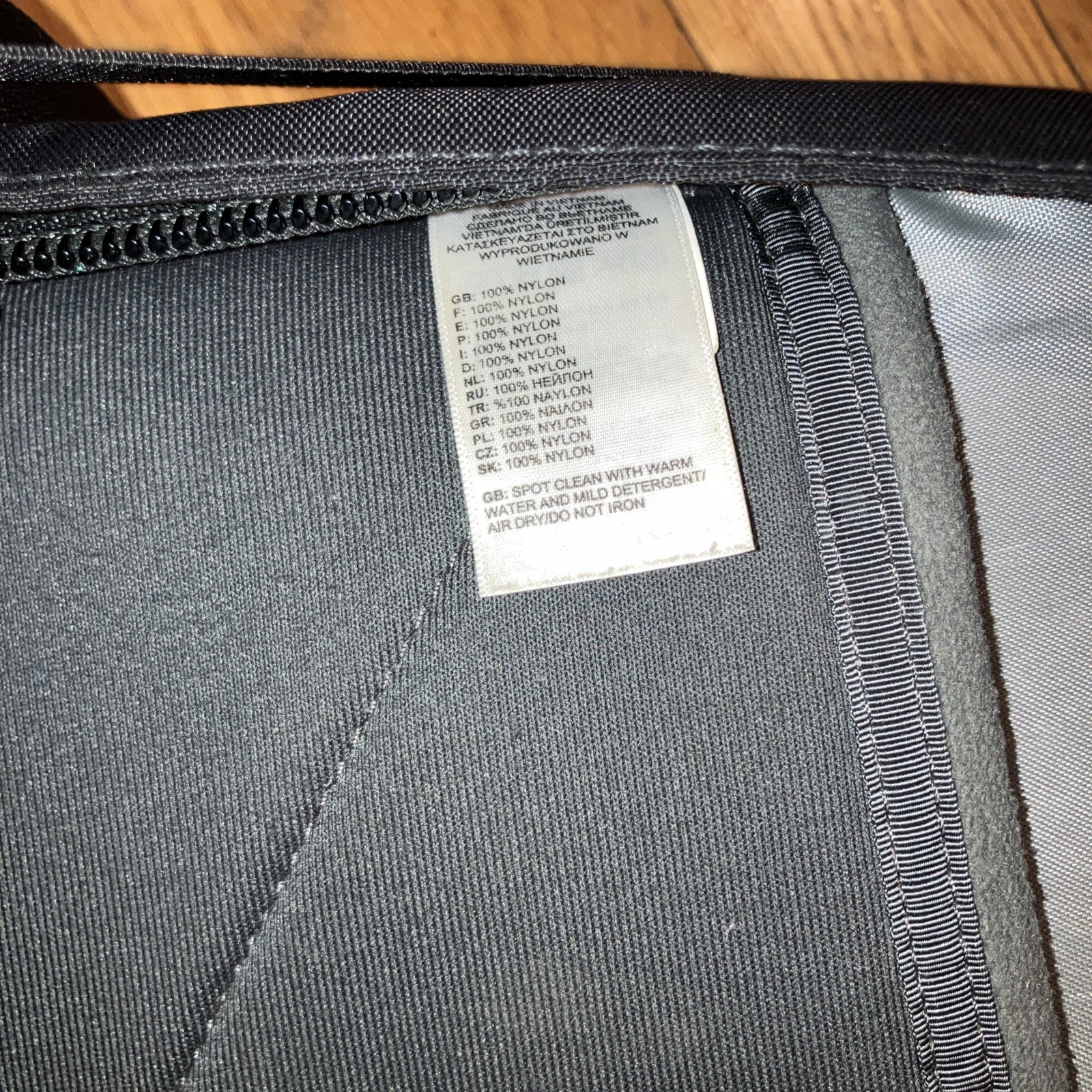 THE NORTH FACE RECON Backpack Black Mesh Pocket Used condition
