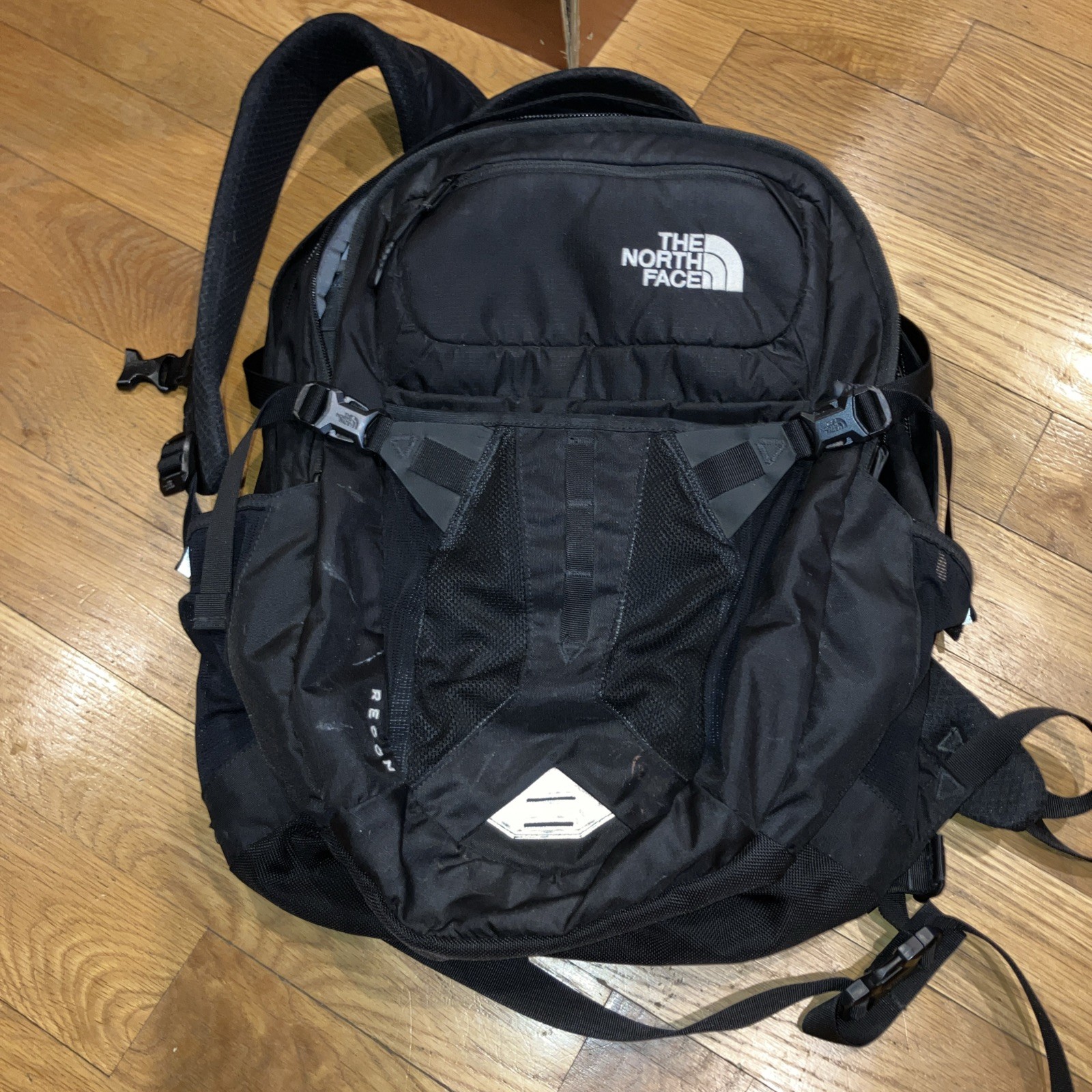 THE NORTH FACE RECON Backpack Black Mesh Pocket Used condition