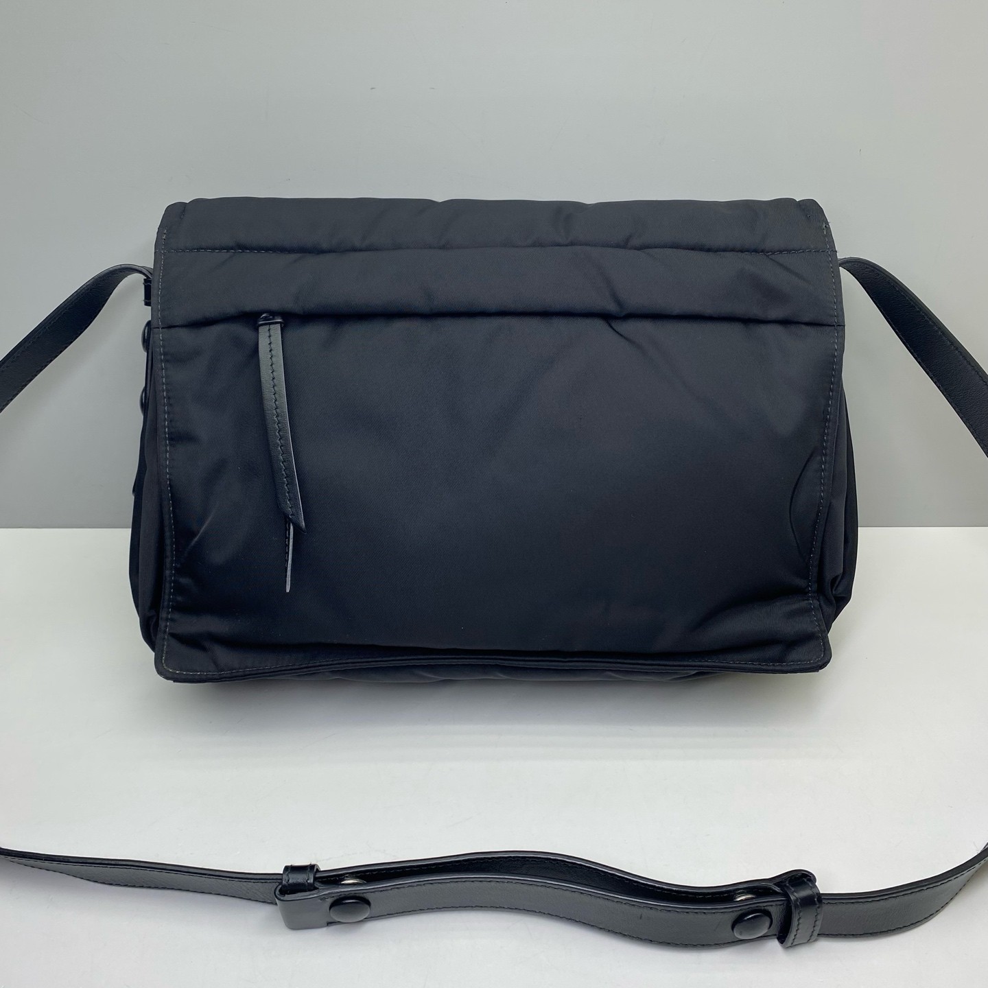 Prada Pre-Owned Cini Nylon Crossbody Messenger Bag Black 30X20X13cm