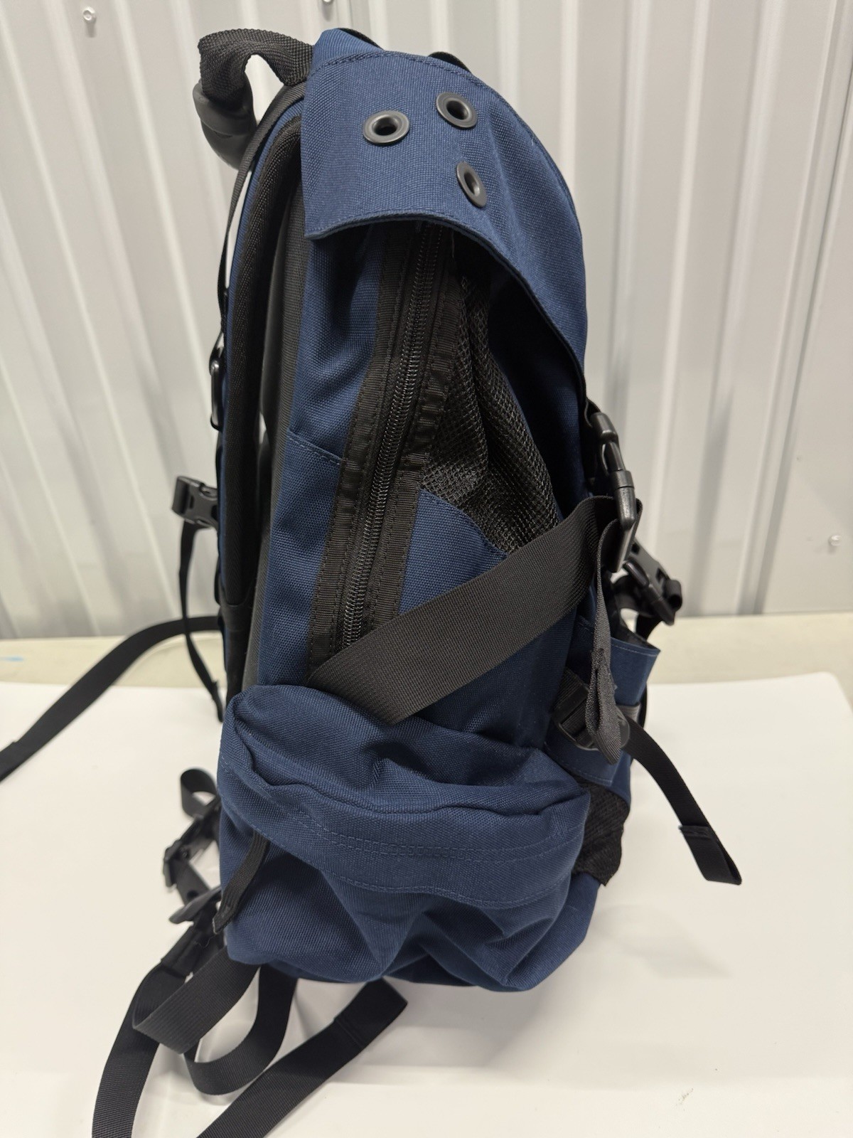 NWT OAKLEY ICON RC BACKPACK FOS901479 NAVY ONE-SIZE NYLON 32L Water Repellent OS