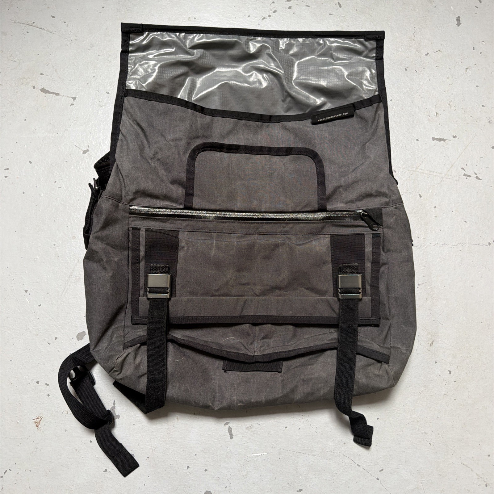Mission Workshop Rummy AP Messenger Bag Made USA SF Courier Bike Cycling
