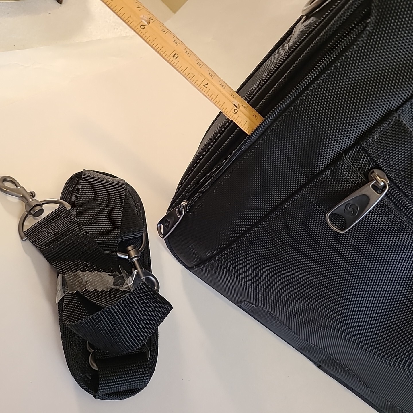 Samsonite Classic Laptop Brief Bag Carrying Case for 17″ Lap Top OBO