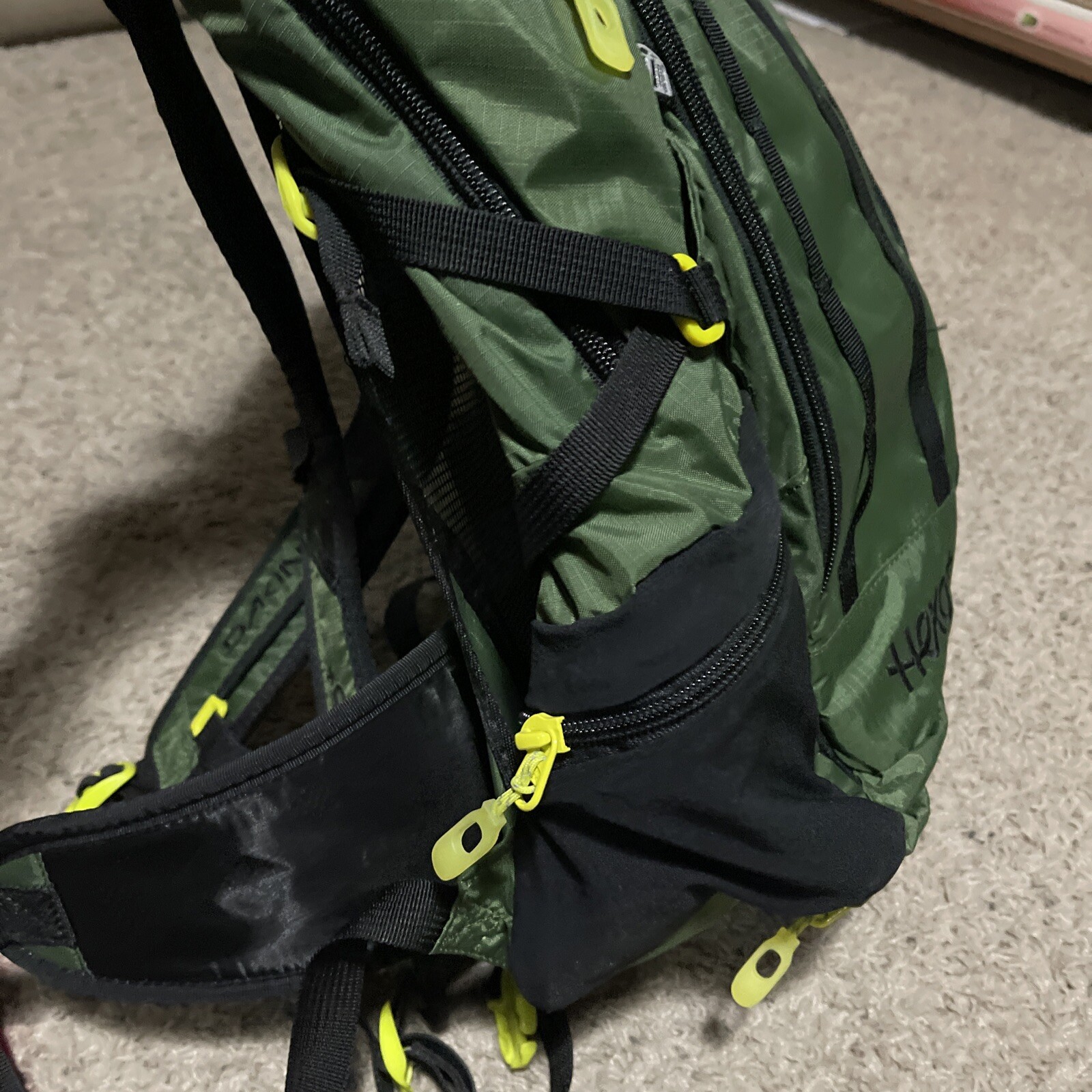 Dakine Hexo + Backpack Green & Black VGreat Condition Hiking Outdoor Drone Pack