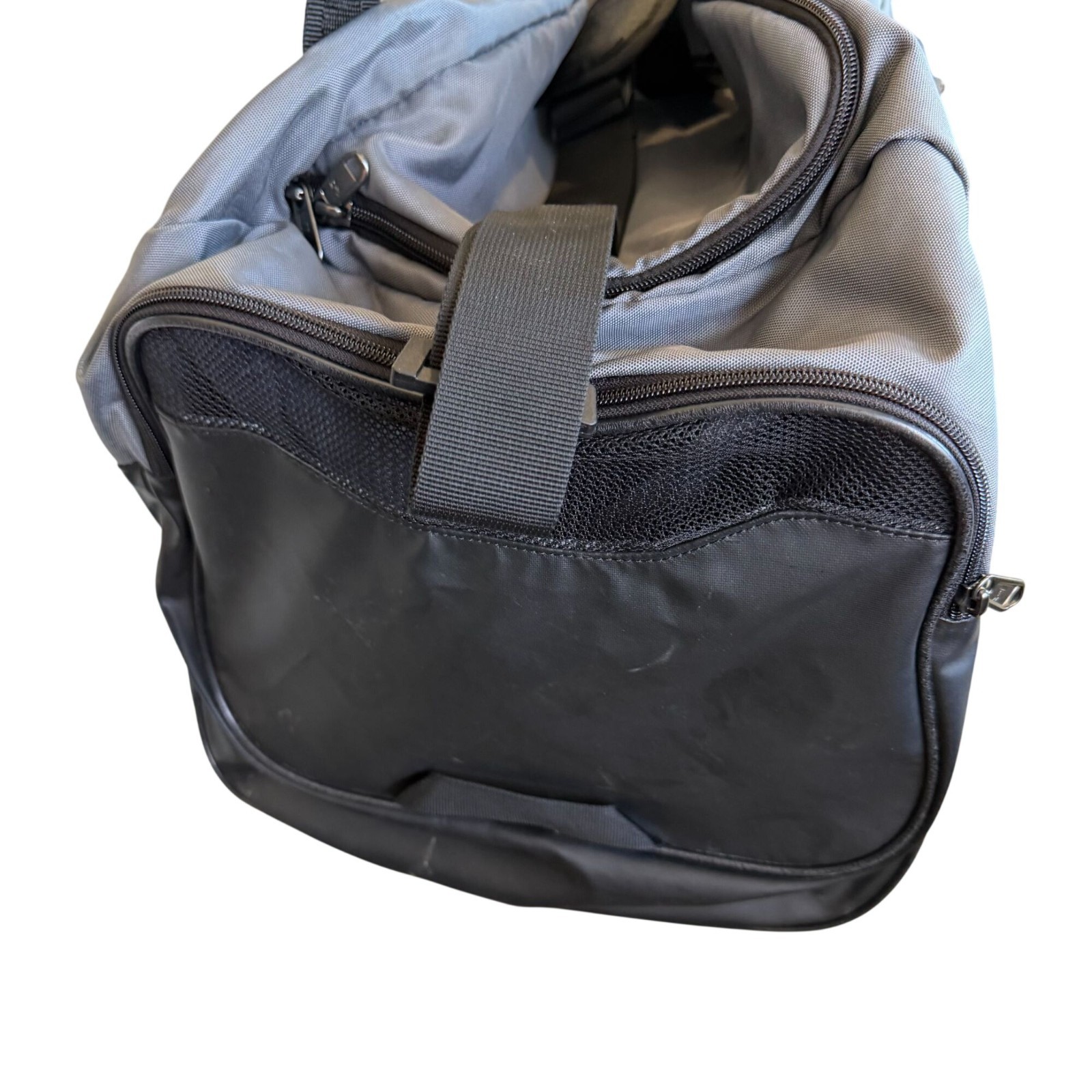 Under Armour Storm Undeniable 3.0 Medium Duffle Bag Graphite Gray Black