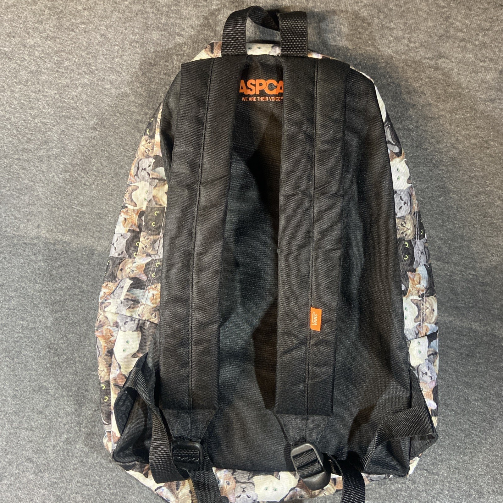 VANS Off the Wall Cat Backpack ASPCA All Over Cat Print Animal Lover Tabby Kitty