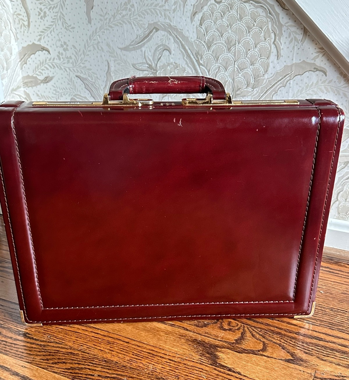 Vintage Ventura Briefcase Burgandy Leather 17.5″ x 12.5″