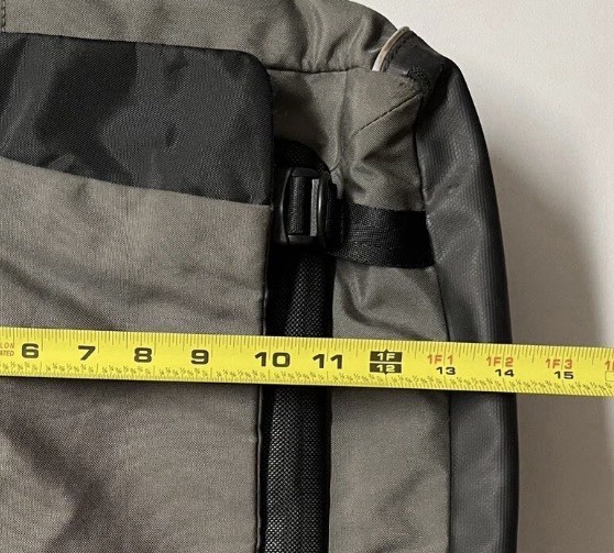 Tumi T-Tech Olive Green Ballistic Nylon Messenger Crossbody Laptop Bag Briefcase