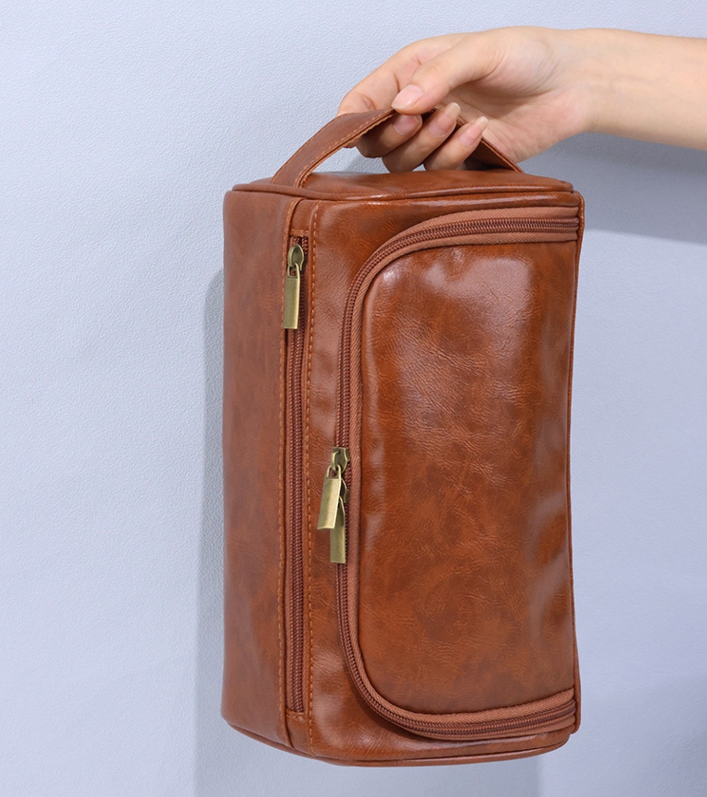 Leather Toiletry Bag for Men Women Dopp Kit Mens Hanging Toiletry Bag Travel
