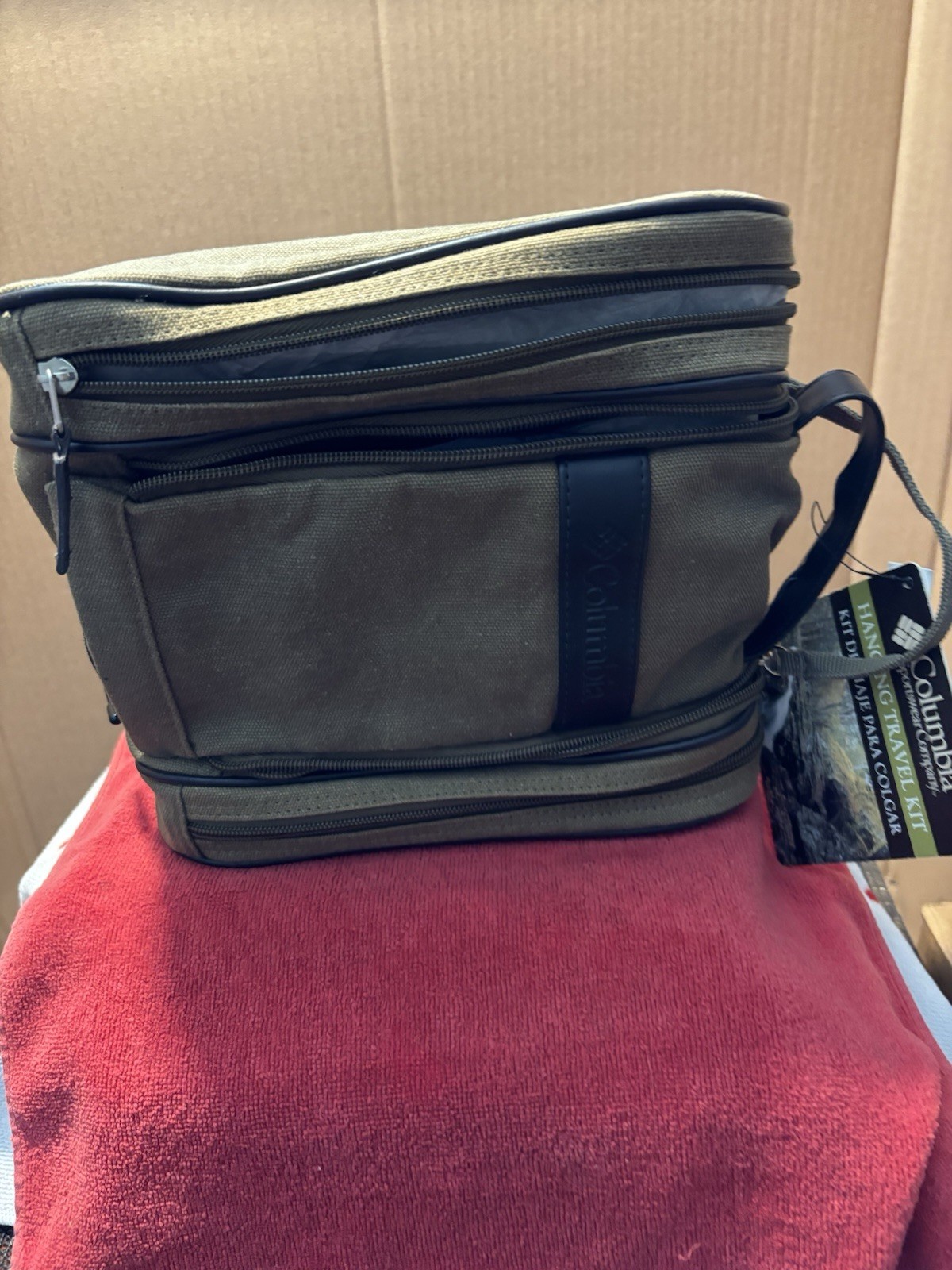 BNWT Columbia Hanging Travel Canvas Bag