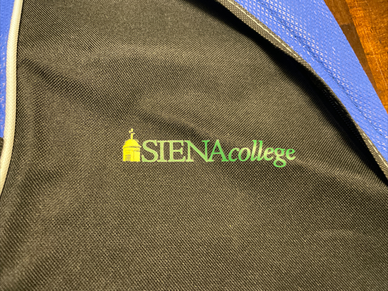 Siena College Sling Messenger Bag – Brand New