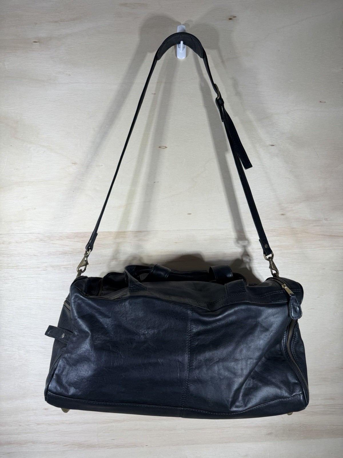 Frye Leather Duffle Bag- Black – Style 102 Benchcrafted Cross Body Strap -Duffel