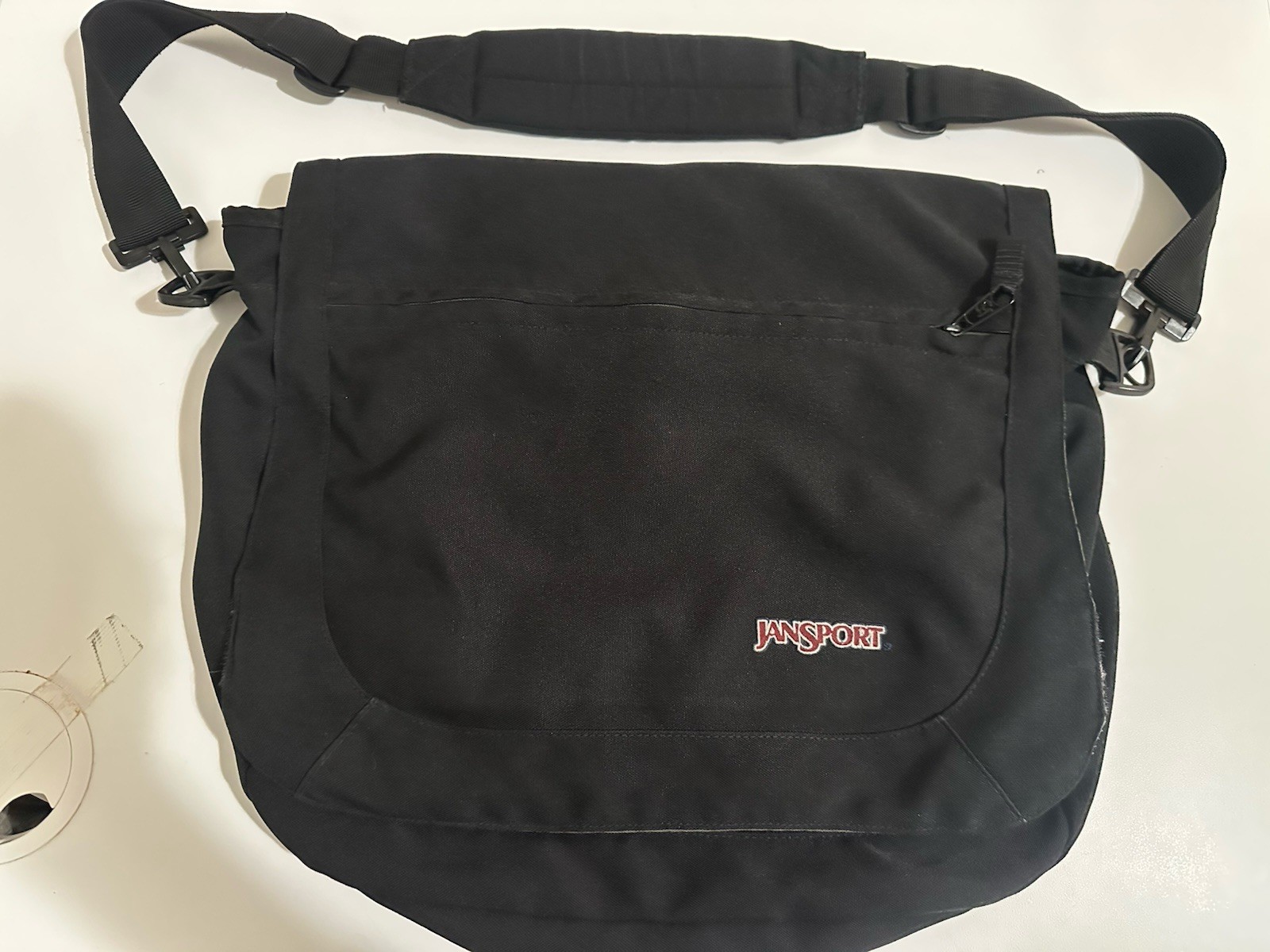 Vtg JanSport Black Messenger Bag/Laptop Travel Adjustable ShoulderStrap