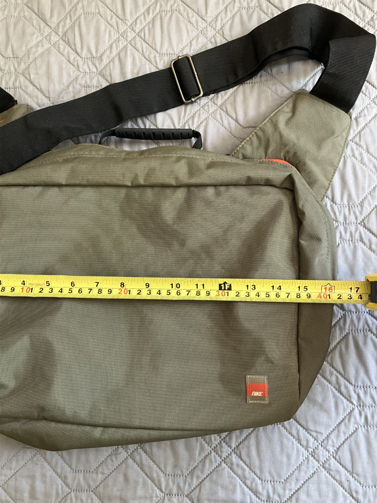 Vintage Nike -Y2K Tech Crossbody Messenger – Athletic Laptop Side Bag – Green
