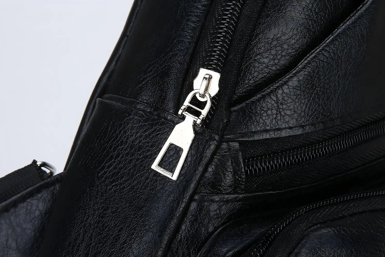 Simple and Fashionable Casual Solid Color PU Multifunctional USB Charging Zipper