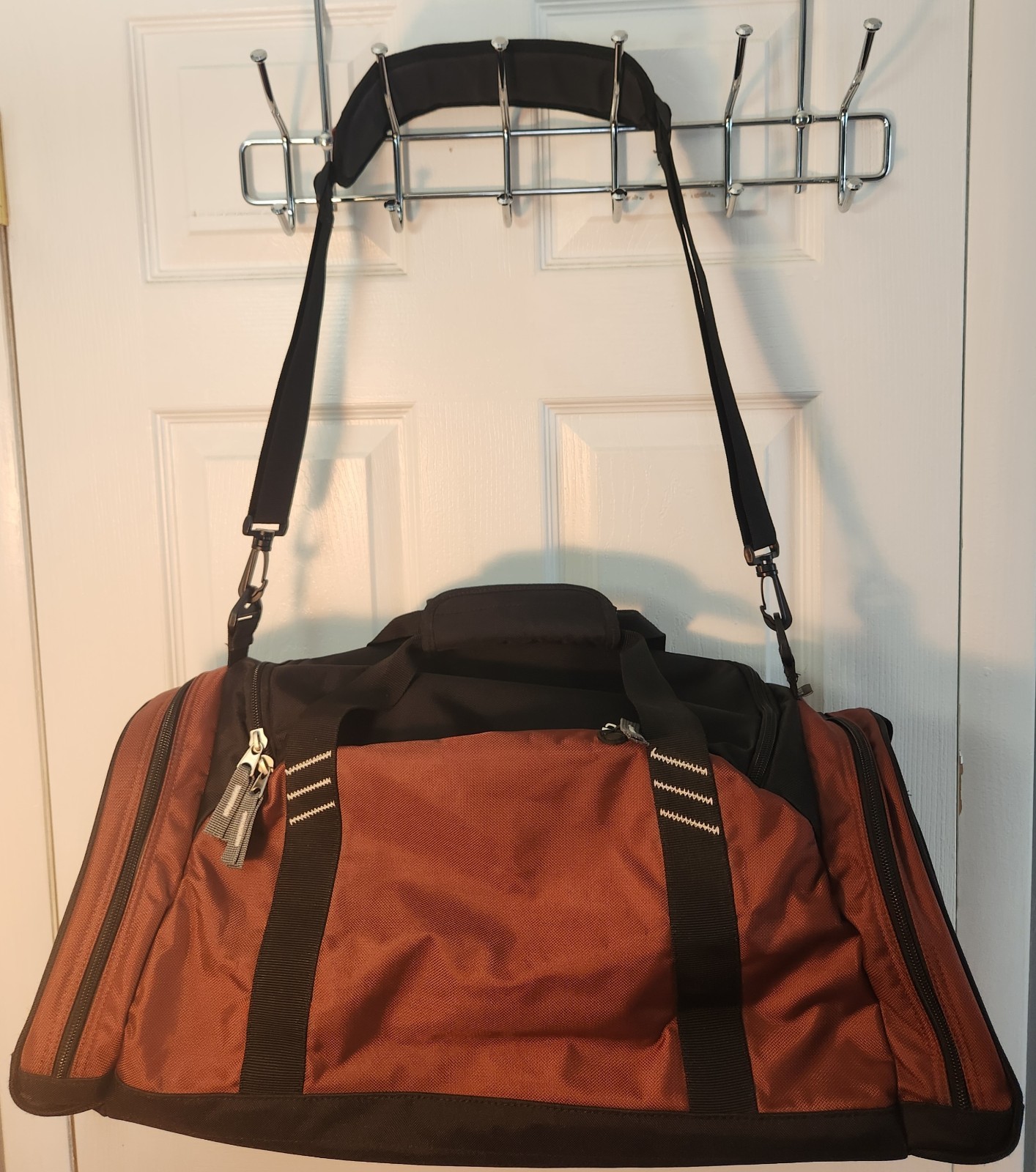 DUFFEL BAG, OGIO NYLON 22×10 MAROON & BLACK w SHOULDER STRAP in GREAT SHAPE