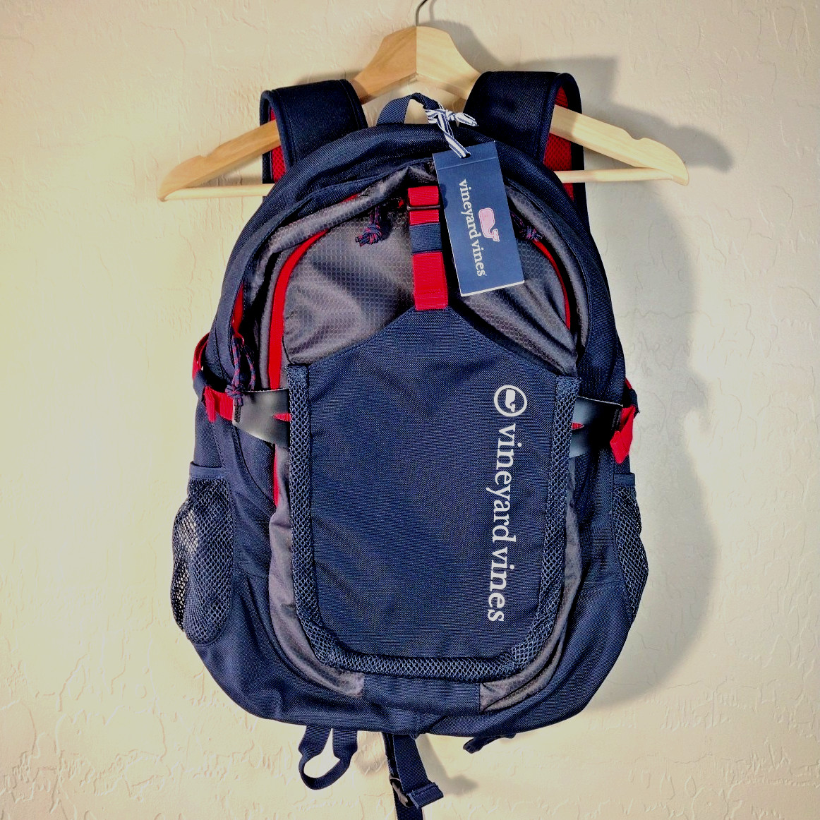 Vineyard Vines Tech Backpack Navy Blue & Red 18x12x7″ Cushioned Back Waist Strap