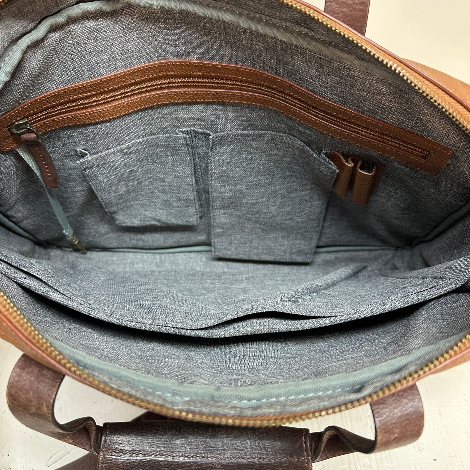 Johnston & Murphy Mens Brown Leather Briefcase Laptop Messenger Bag Two Tone