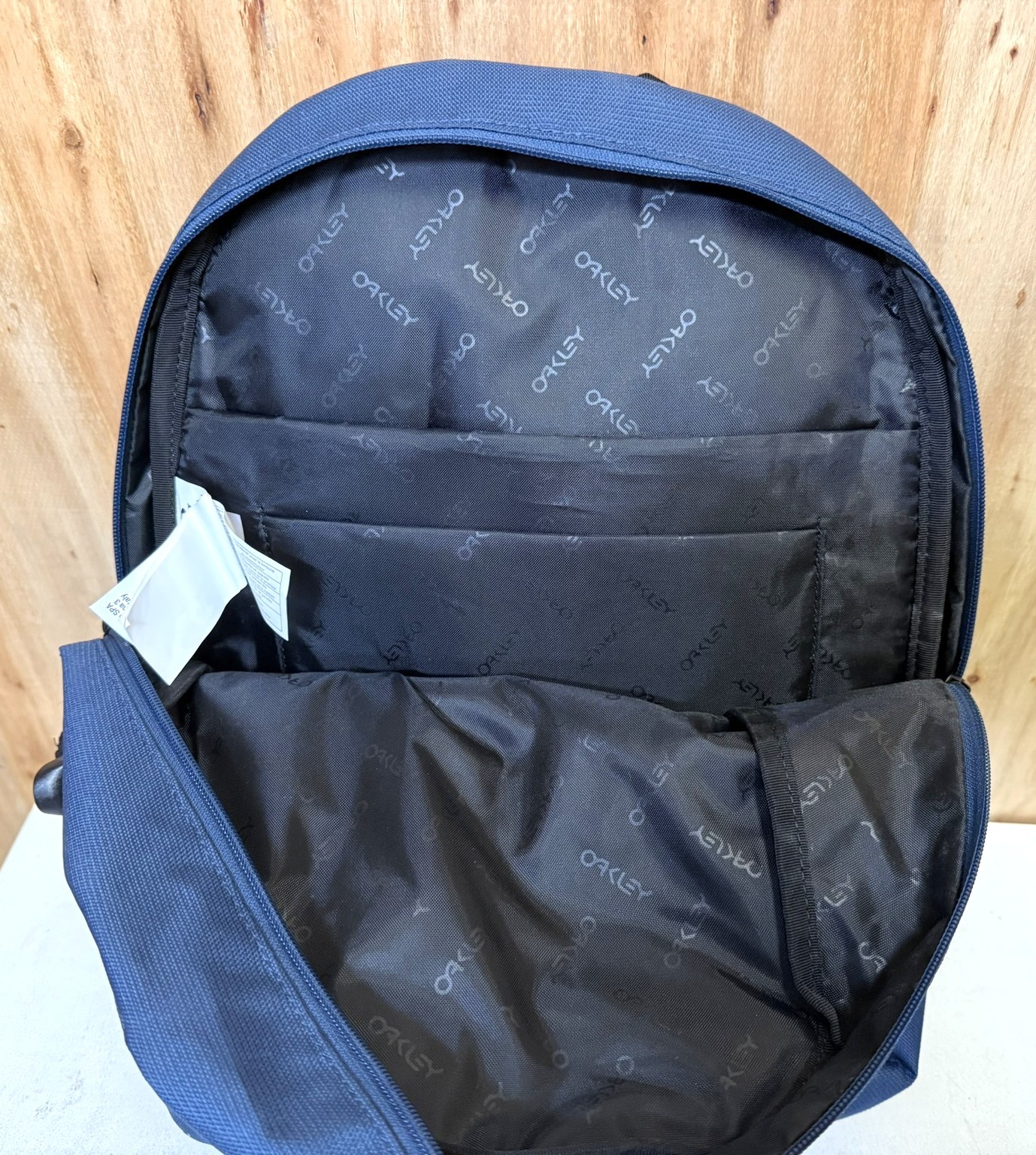 Oakley Street Backpack 20L Laptop Pocket Blue 921417-6ZZ (Z)