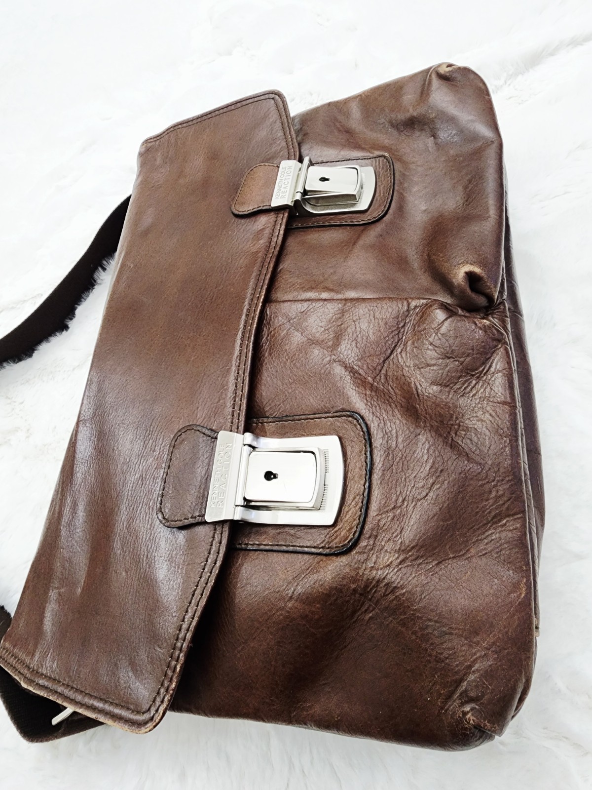 Kenneth Cole Reaction Dark Brown Genuine Leather Messenger Briefcase Crossbody