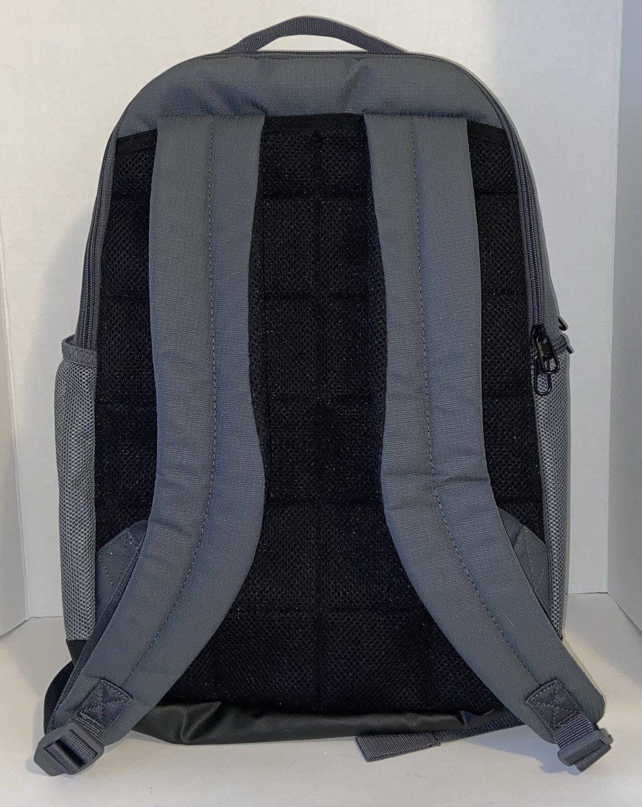 Nike Brasilia Backpack 9.5 training backpack 24L Grey DH7709-026 Gatorade