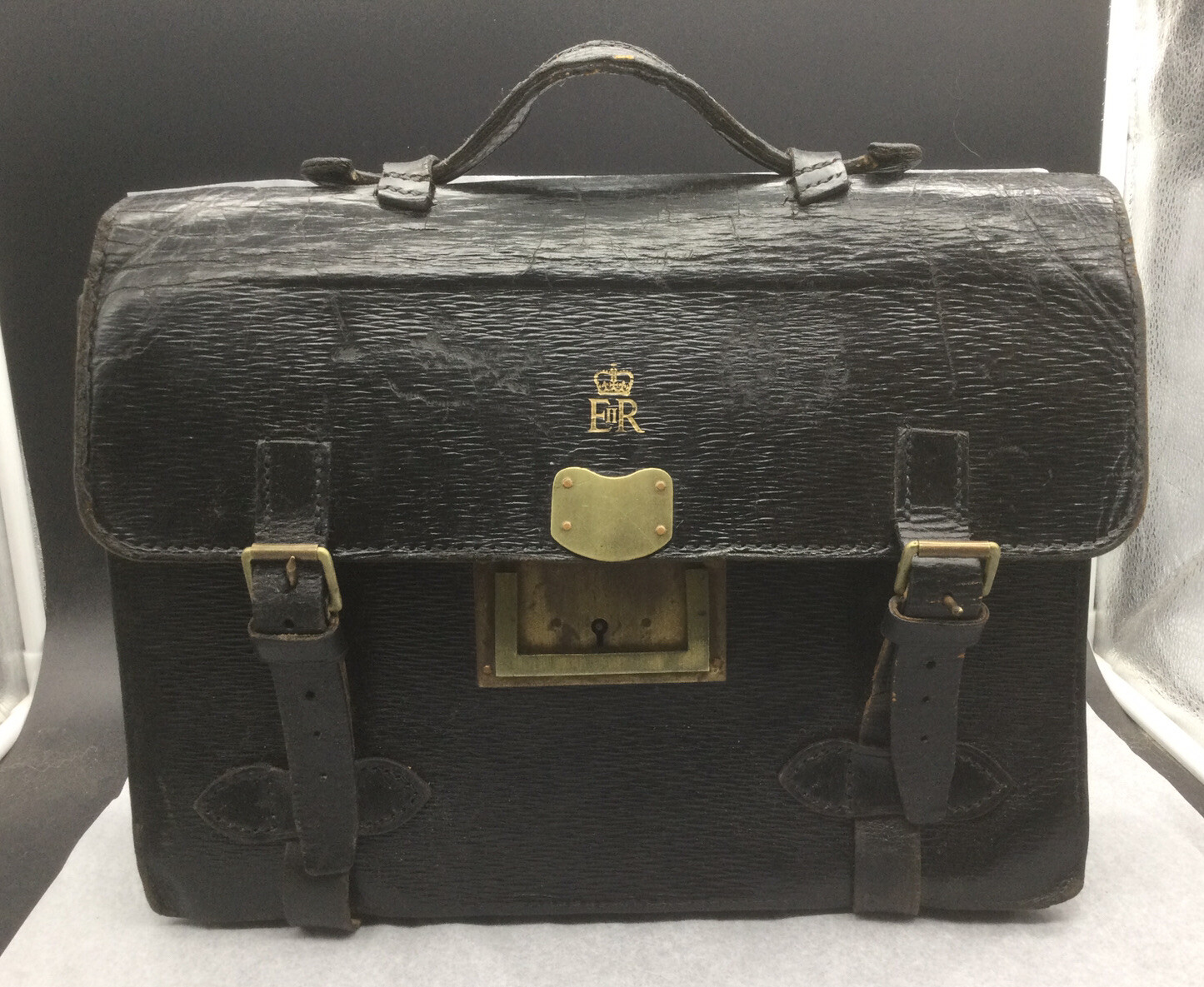 Queen Elizabeth II Cypher Leather Briefcase Attache Government Issue Gilt Tooled