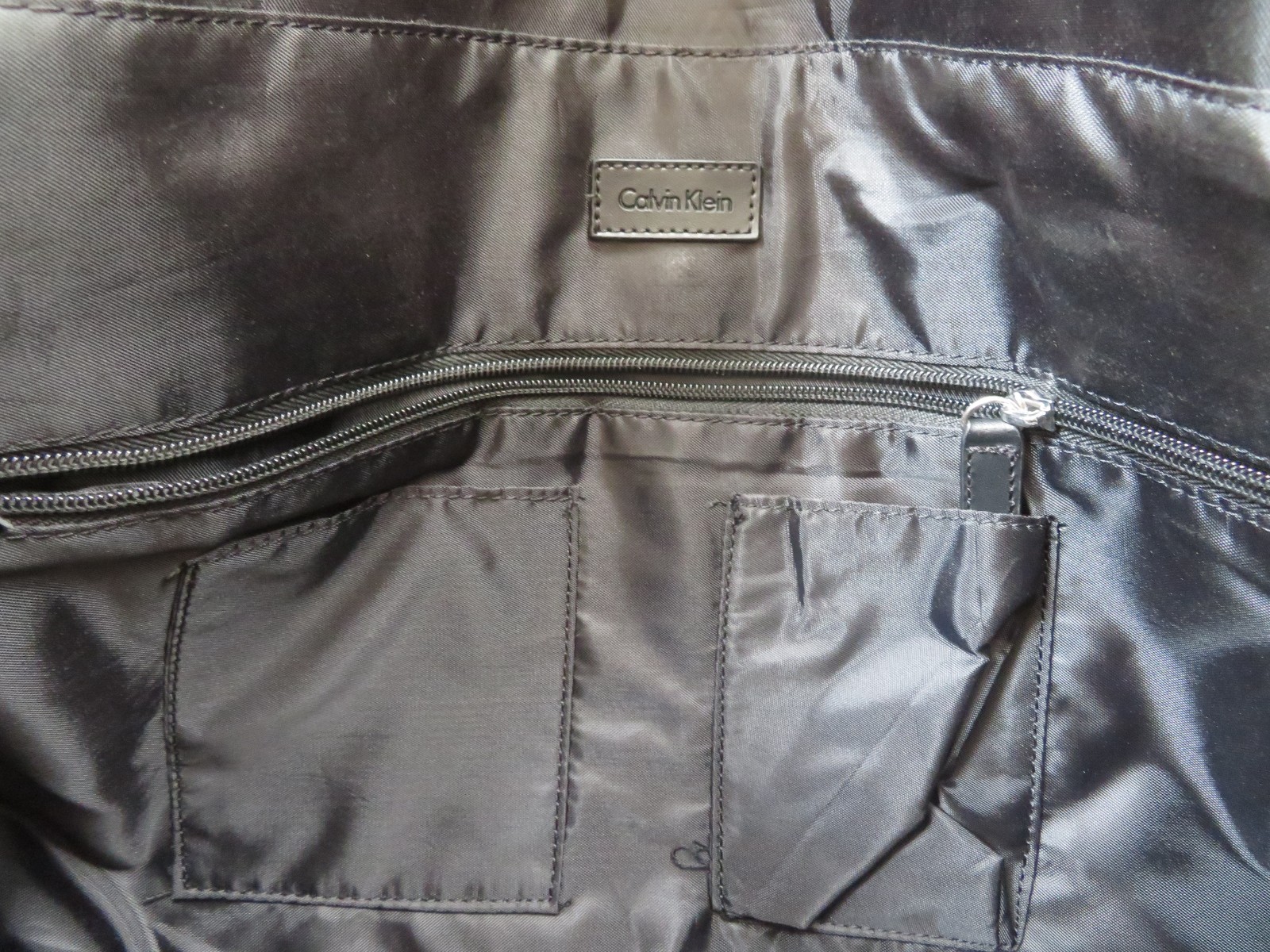 NWOT NEW Calvin Klein Black Microfiber Messenger Bag 15 x 11 x 3″ Unisex