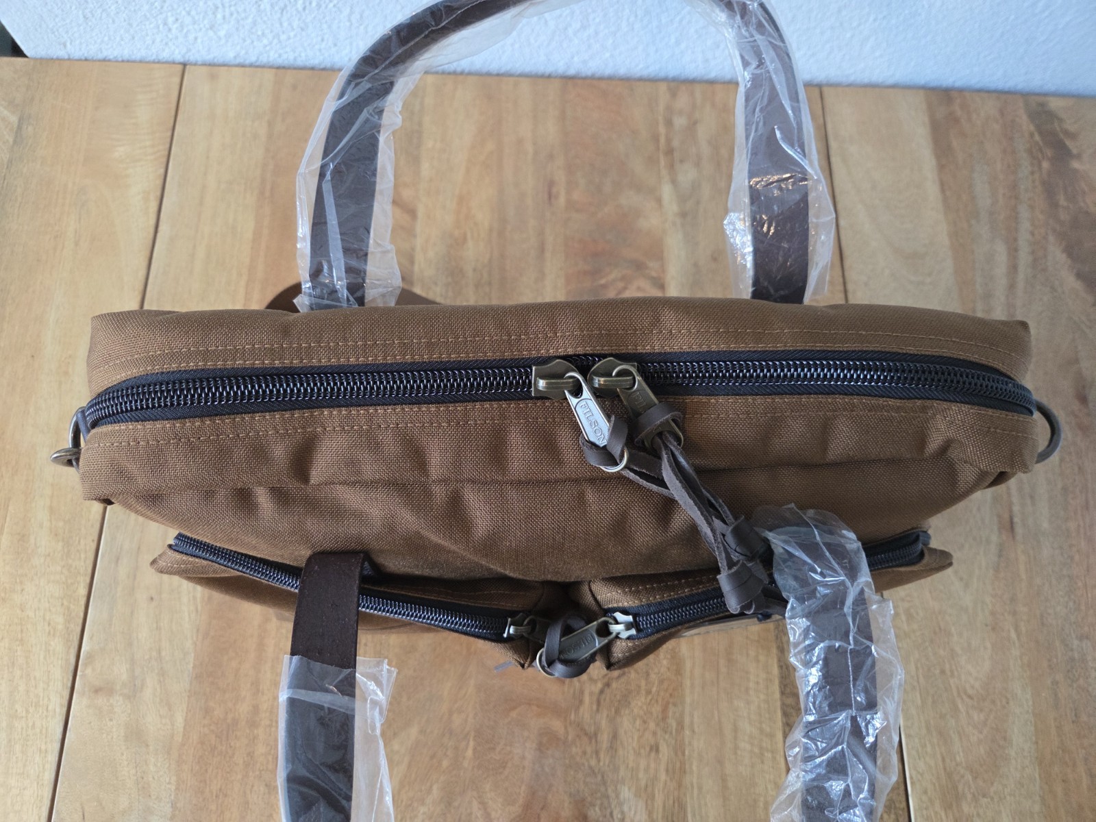 Filson Dryden Briefcase | NWT | Whiskey | MSRP $199