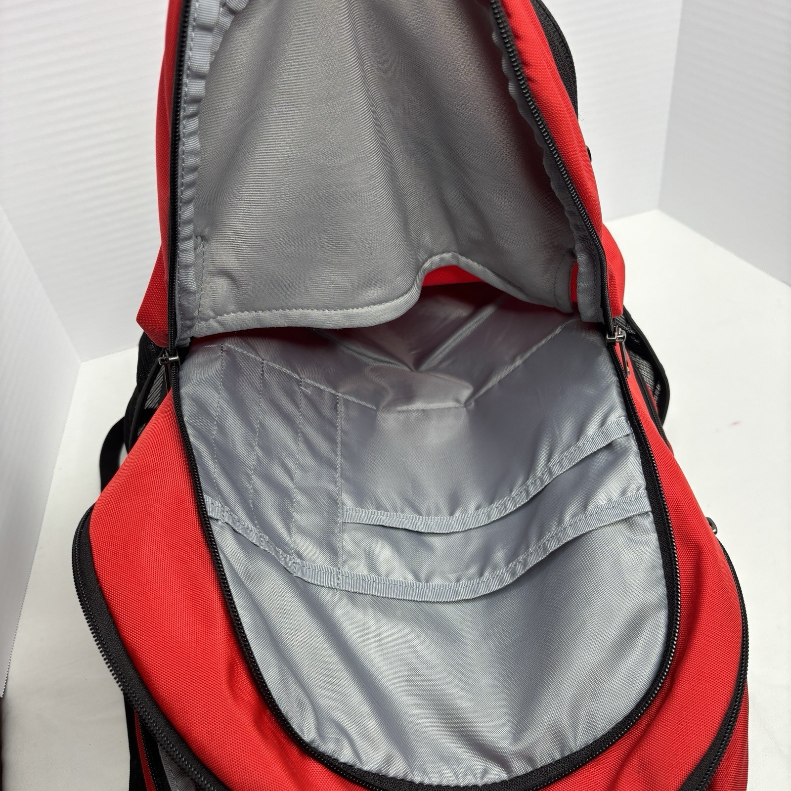 Under Armour Storm 1 Red Black Backpack Gym Heat Gear Zip Around
