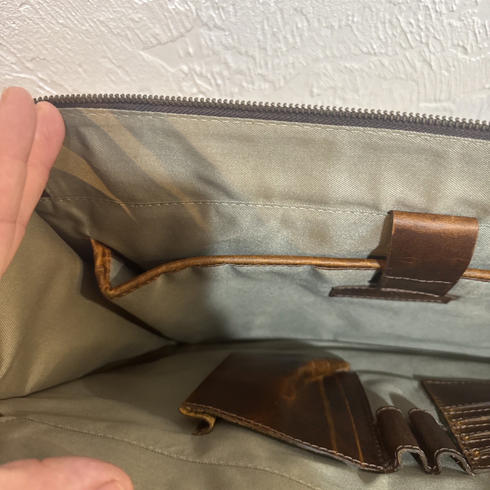 Aaron Leather Goods Messenger Side Bag 18×14 Buffalo Distressed Brown Laptop