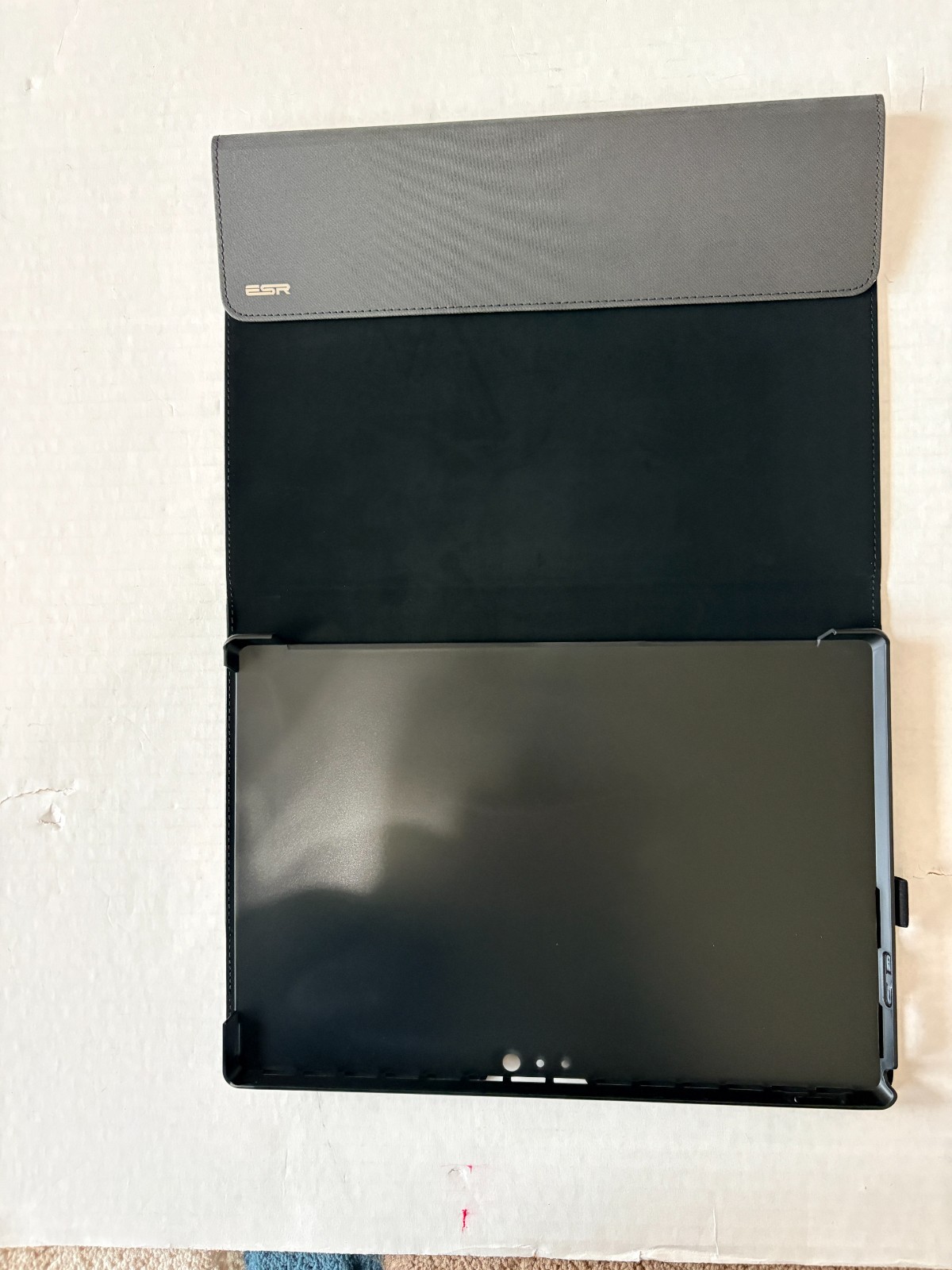 ESR Protective case for Surface pro 3 Open Box