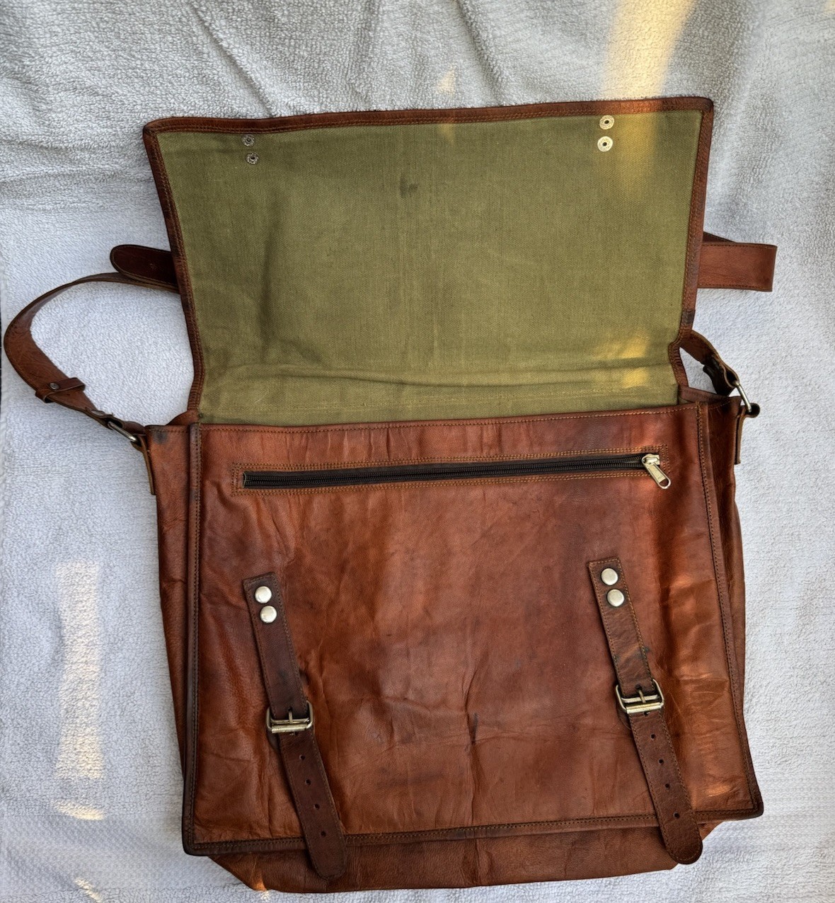 Brown Messenger Bag Shoulder Strap Buckle Flap Zip Pocket Adjustable Strap
