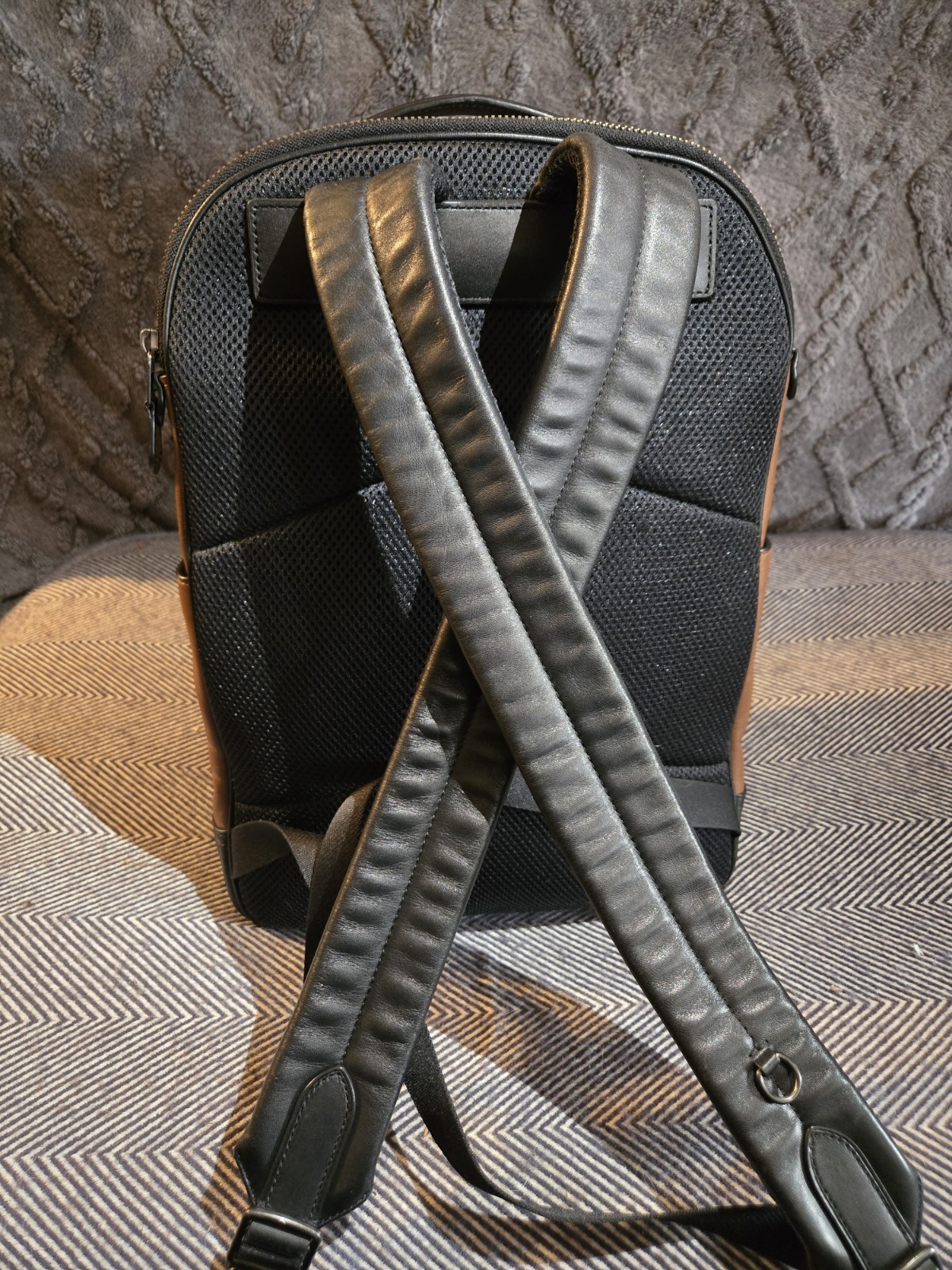 Coach Brown Black Men’s Zip Backpack with Inner Pockets No.H2221-C2934