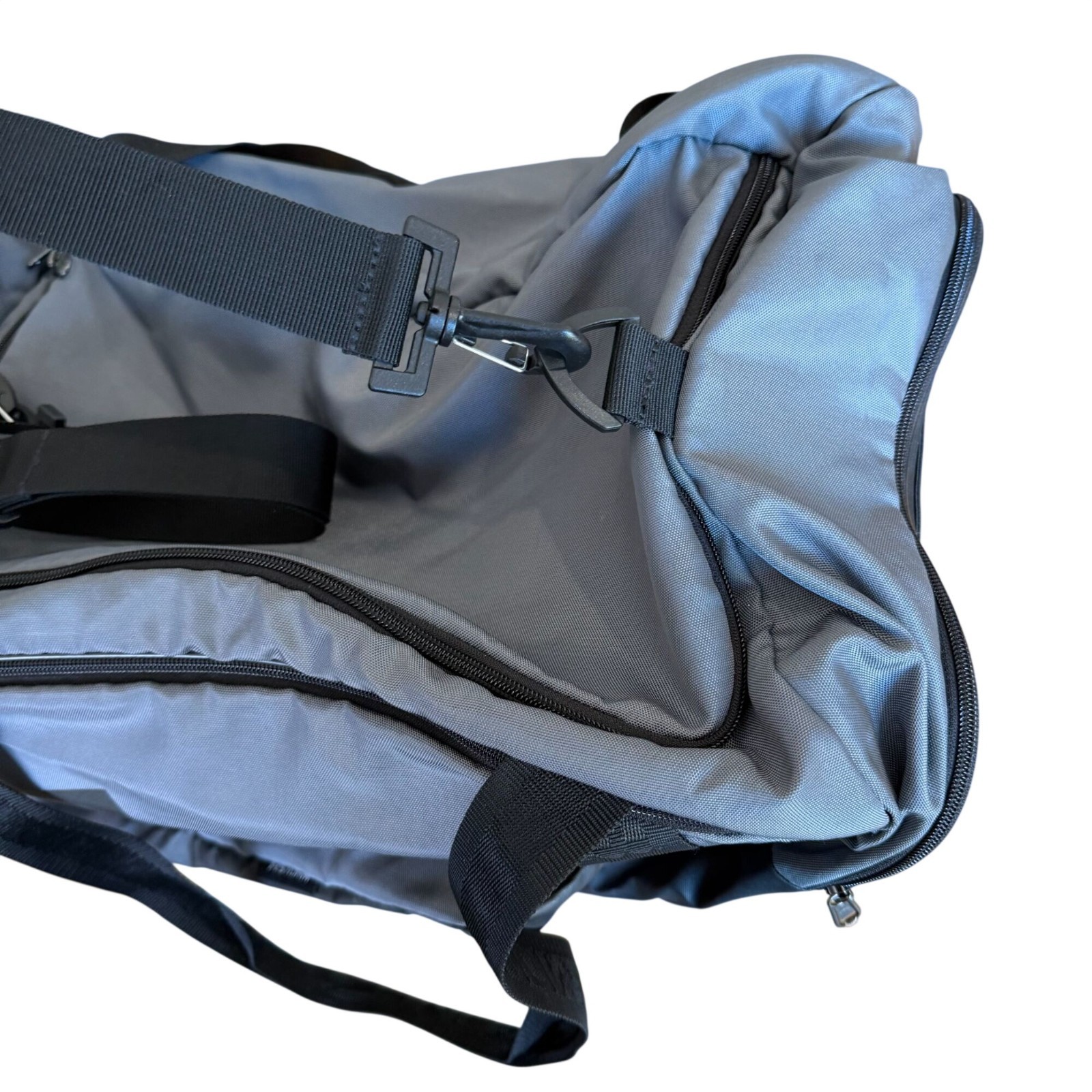 Under Armour Storm Undeniable 3.0 Medium Duffle Bag Graphite Gray Black
