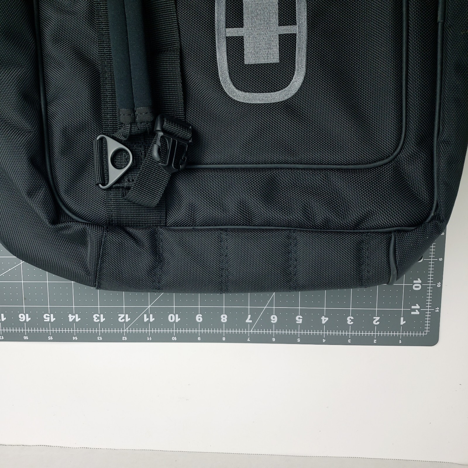 Ogio Zip-off Black Messenger Bag Gaming Business Travel Tech – Magnetic