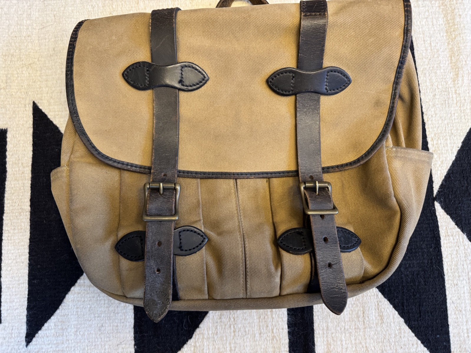Filson Medium Rugged Twill Field Bag Tan Made in USA Discontinued Leather