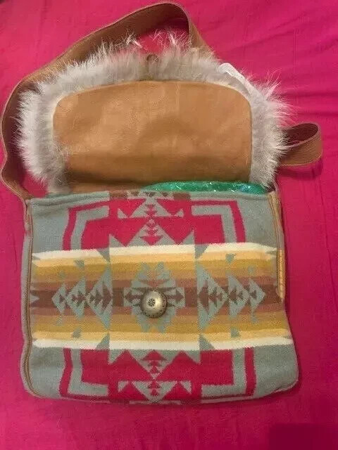 Vtg Pendleton Aztec Southwestern Blanket Wool, Leather, Fur cross body tote bag
