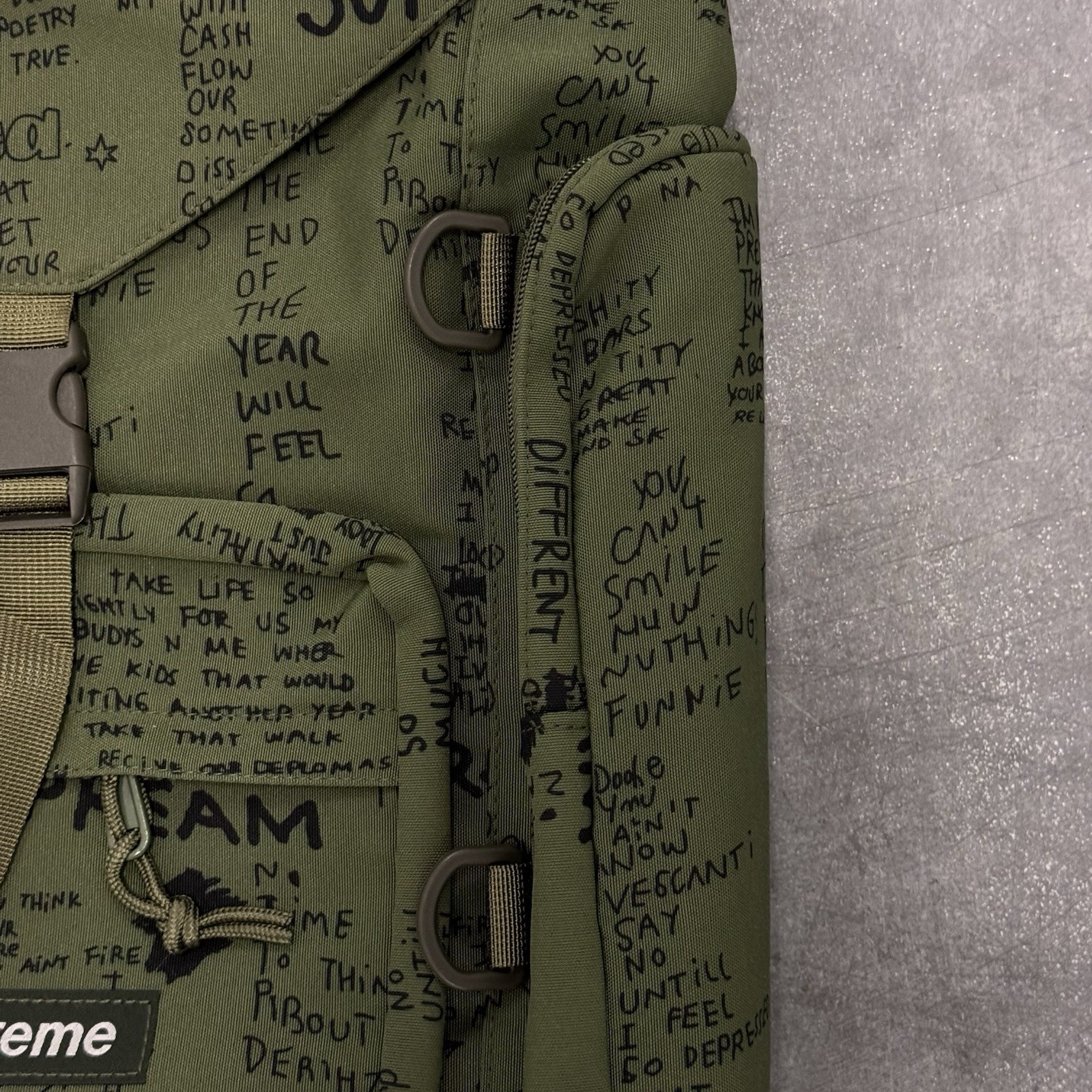 Supreme SS23 Military Field Olive Green Backpack Multi-pocket Clip Outdoor Bag