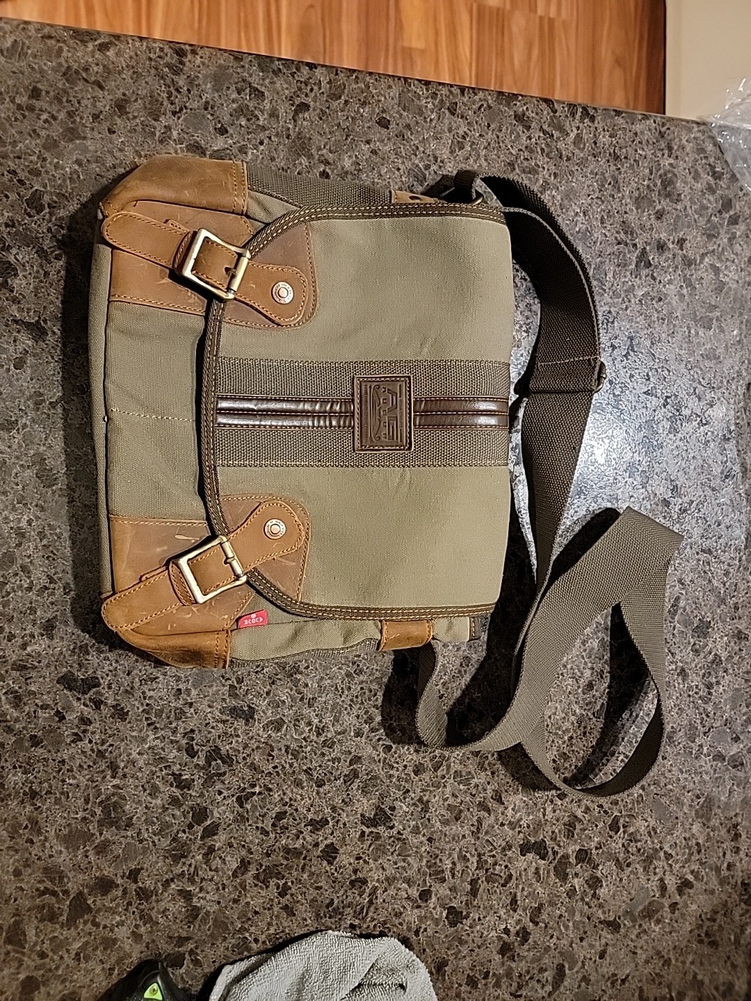 Augur Strauss & Co Messenger Bag Vintas, Heavy Canvas, Great Quality. NWOT.