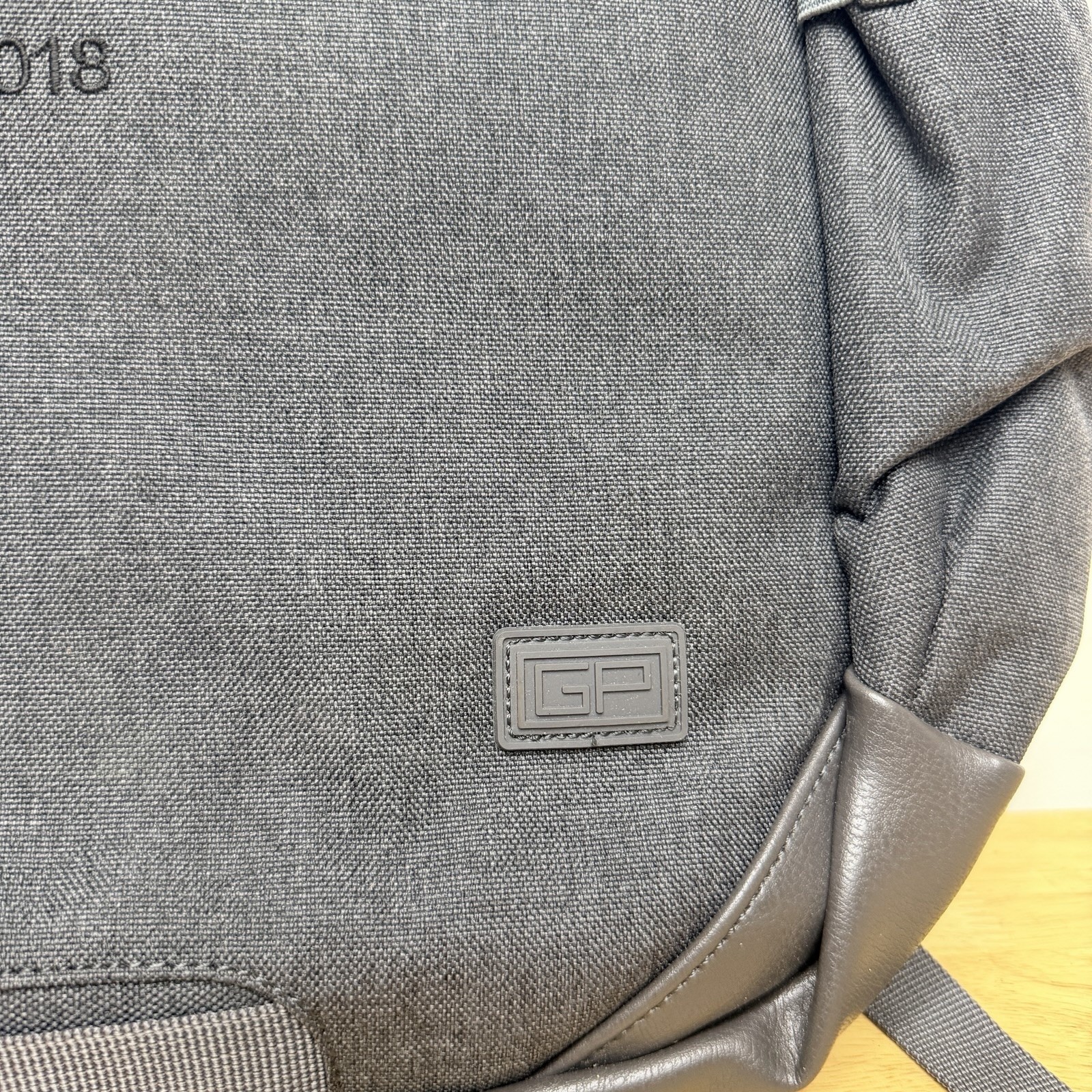 NWOT Apple Logo Backpack (17 in) Apple Corporate Employee Travel 2018 Logo