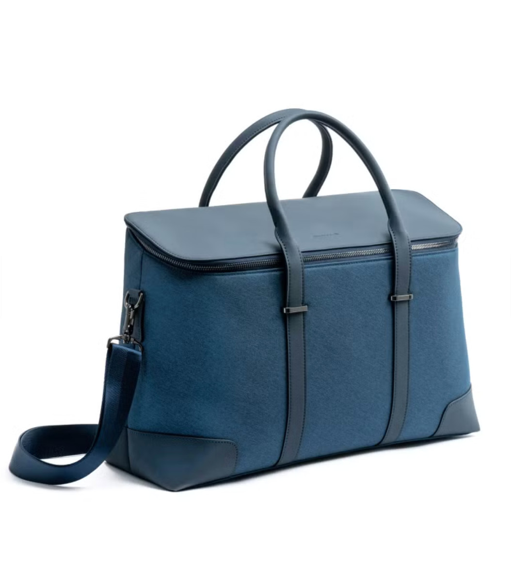 Maverick & Co. Navy Aviator Hassle-Free Weekender Bag Vegan Leather Open Box