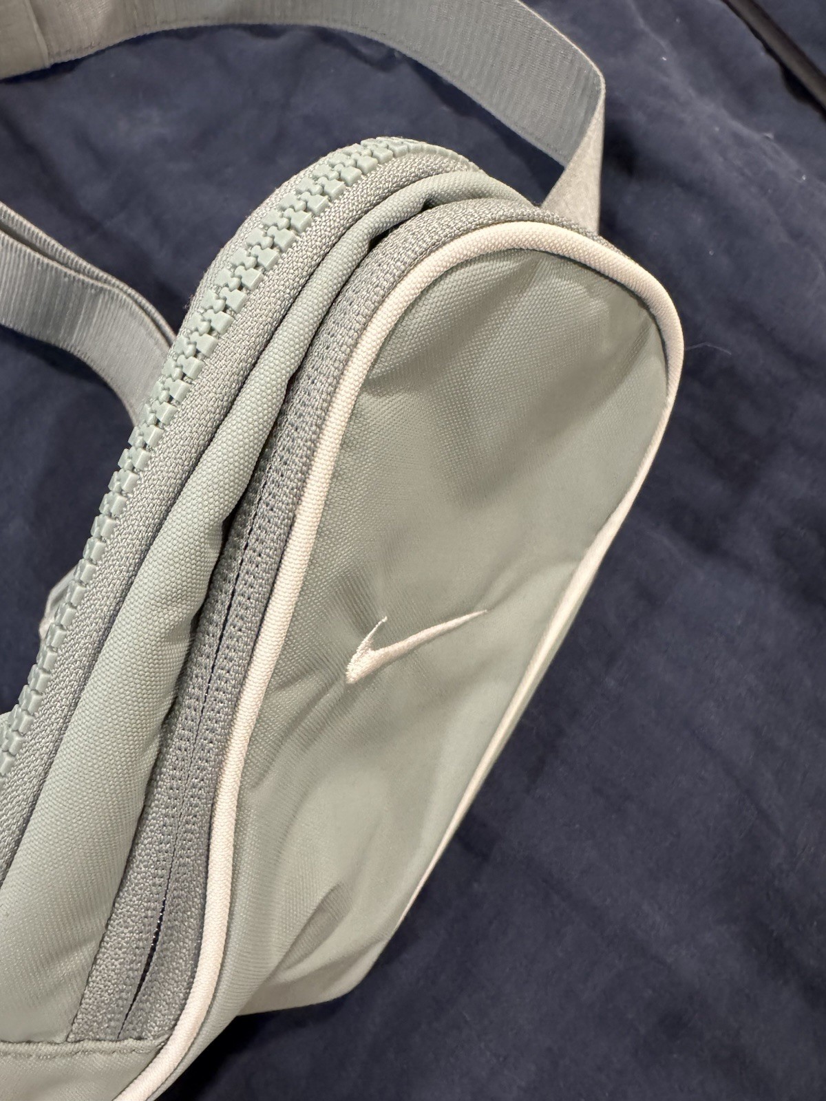 Nike Sportswear Essentials Mini Crossbody Sling Festival 1L Grey Bag DJ9794-330