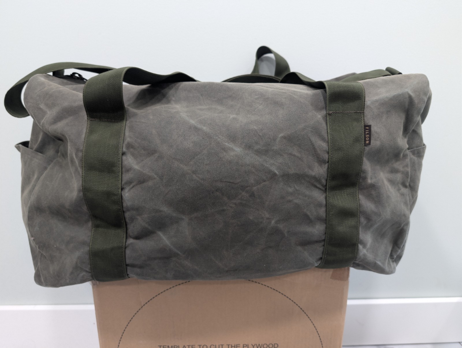 Filson Field Medium Duffel Bag Spruce Green Tin Cloth Nylon Lined Made in USA