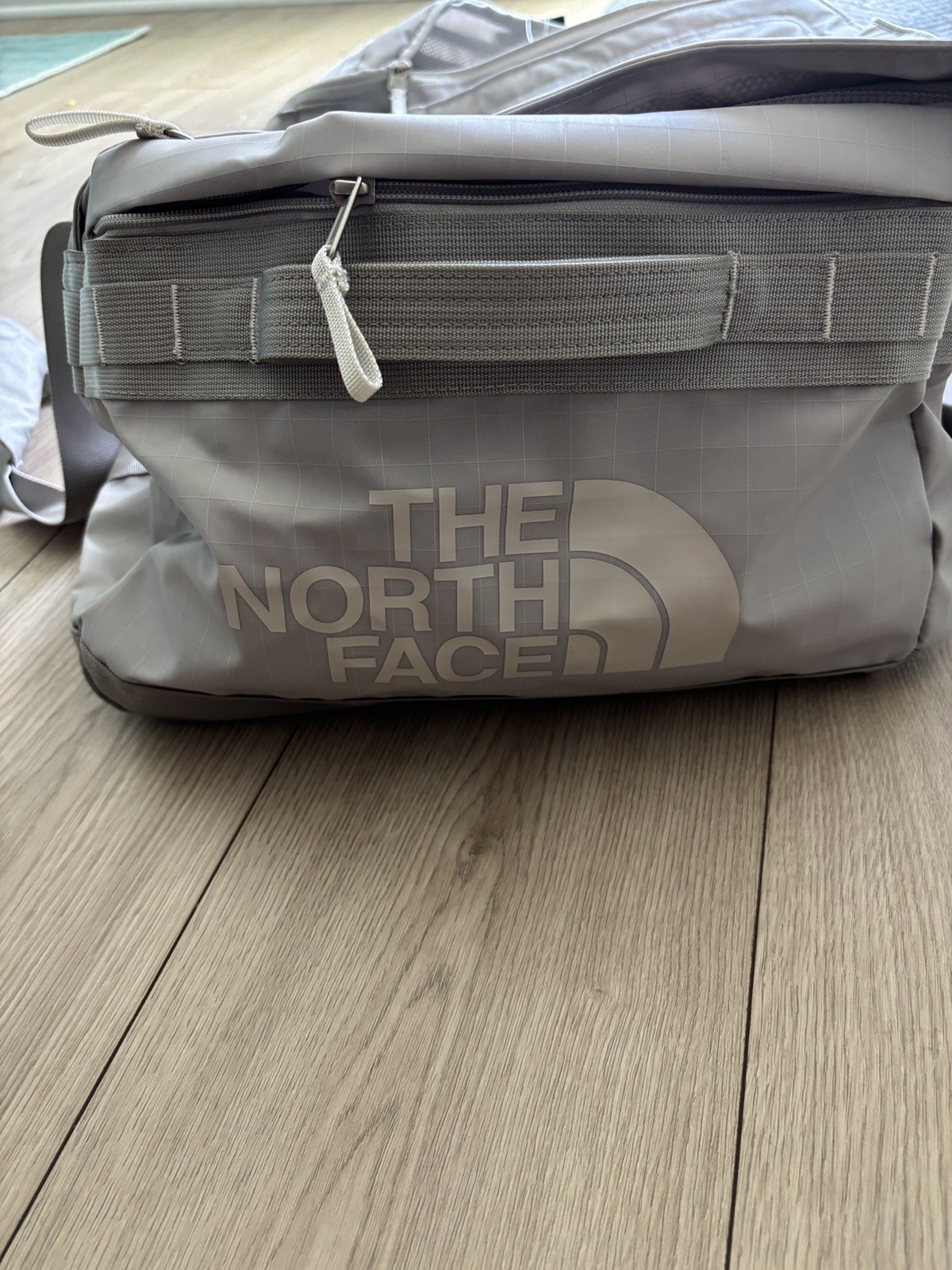 The North Face Base Camp Voyager Duffel Bag 62L Soapstone/Stone