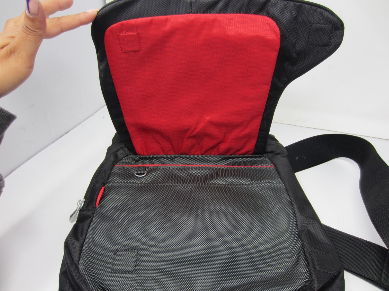 Tumi T-Tech Mekenna Flap Lid Messenger Crossbody Bag – Black – 10.5″x13.25″3.25″