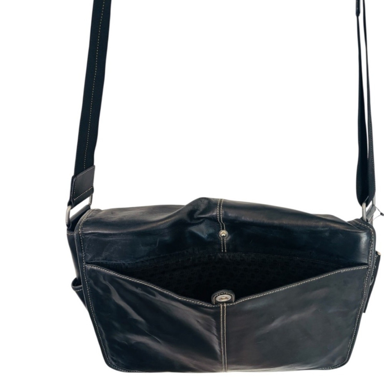NWT Perry Ellis Portfolio Full Flap Black Leather Adjustable Messenger Bag