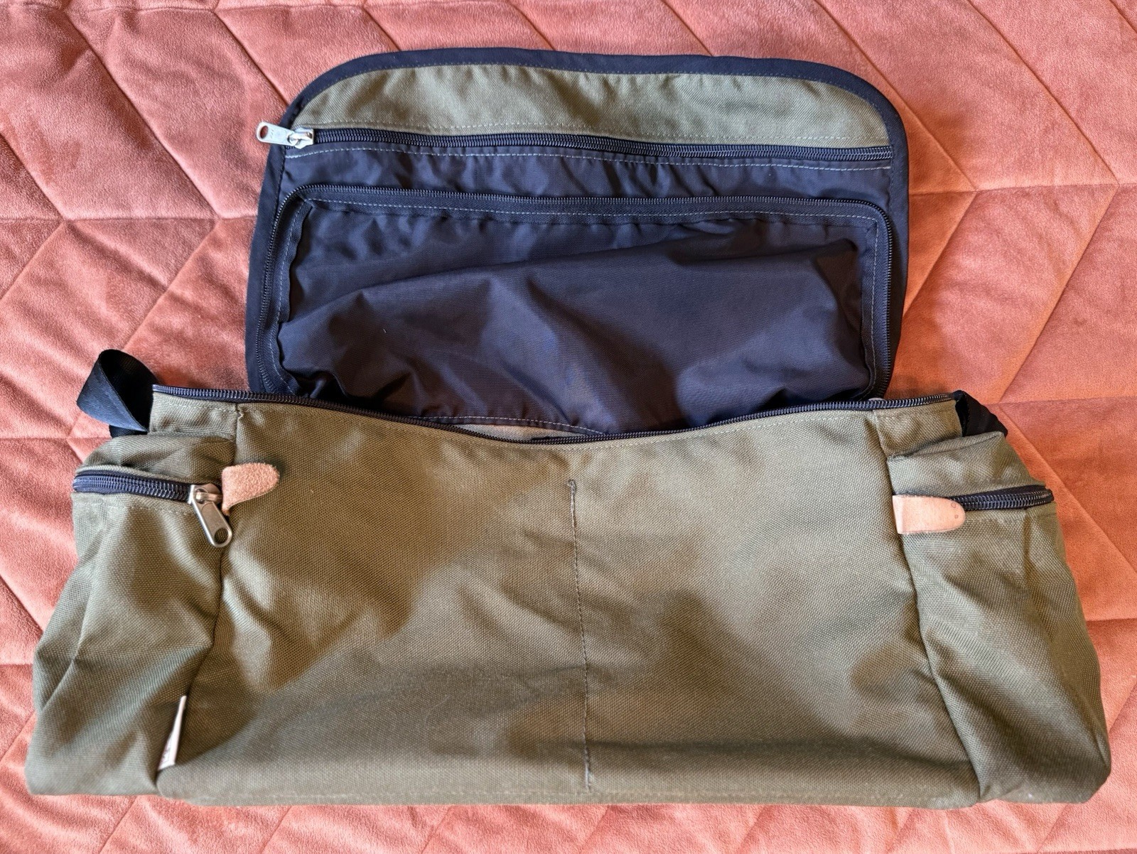 Vintage Orvis Green Canvas Small Duffle Bag Travel Overnighter